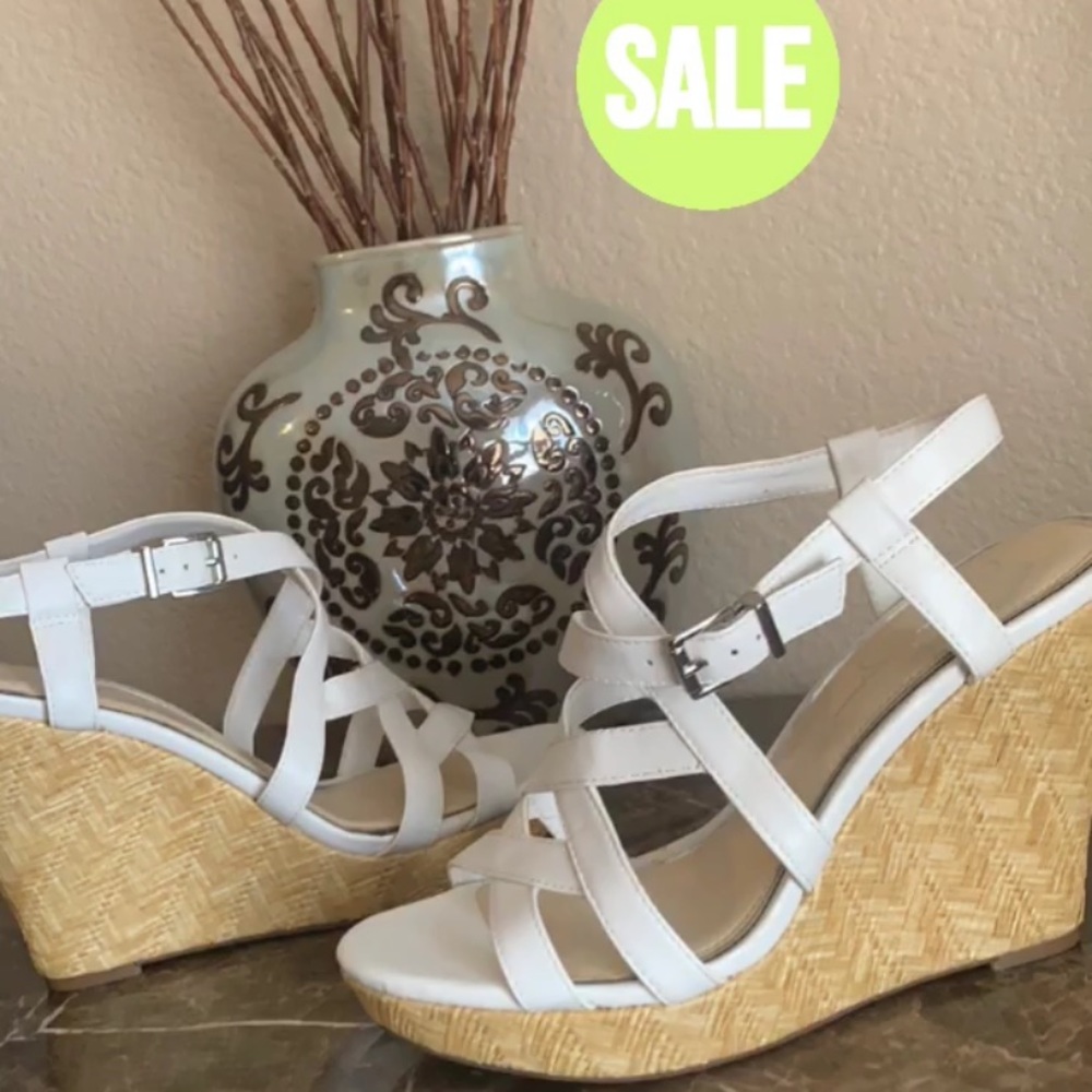 Jessica Simpson Wedges